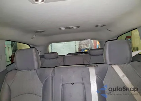 2011 Chevrolet Traverse Ls z USA, uszkodzony, nr VIN 1GNKRFED0BJ228145